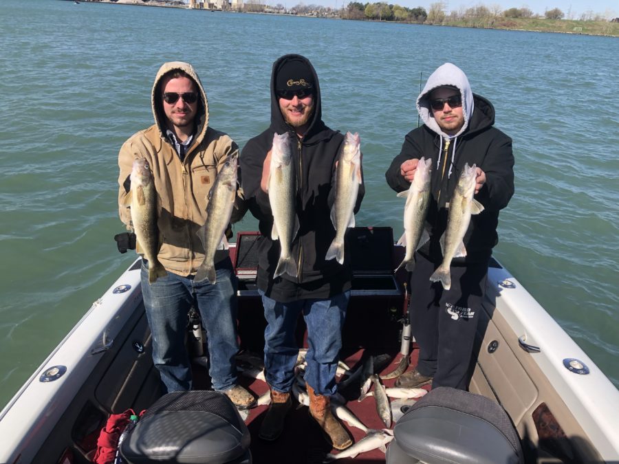 Detroit_River_Jigging_1